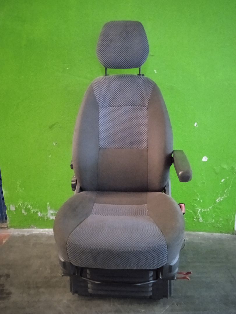 Asiento delantero derecho   no identificado