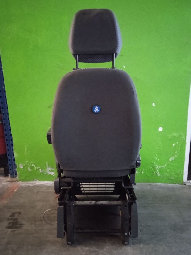 Asiento delantero derecho   no identificado