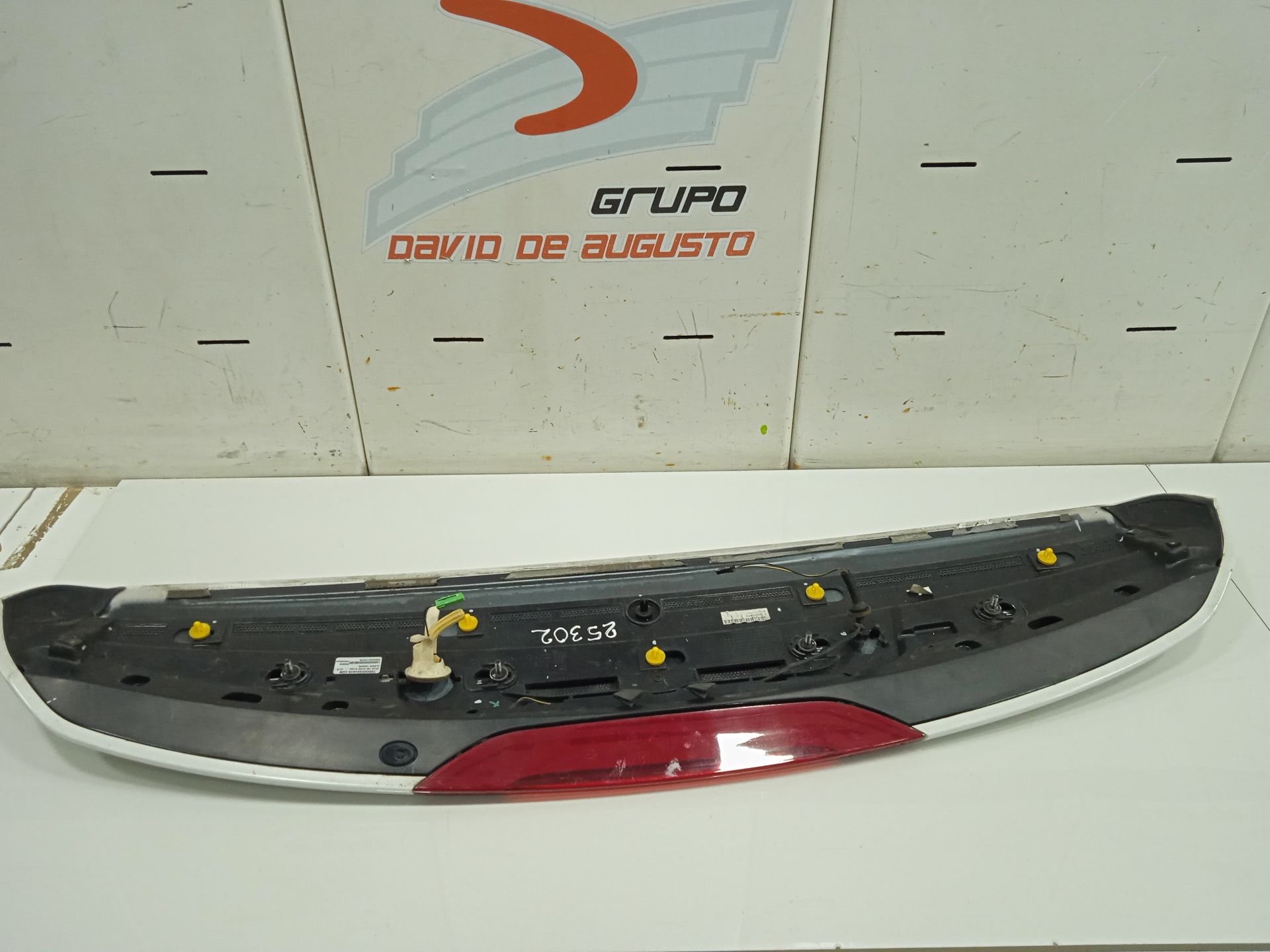 Aleron trasero volvo v60 familiar kinetic