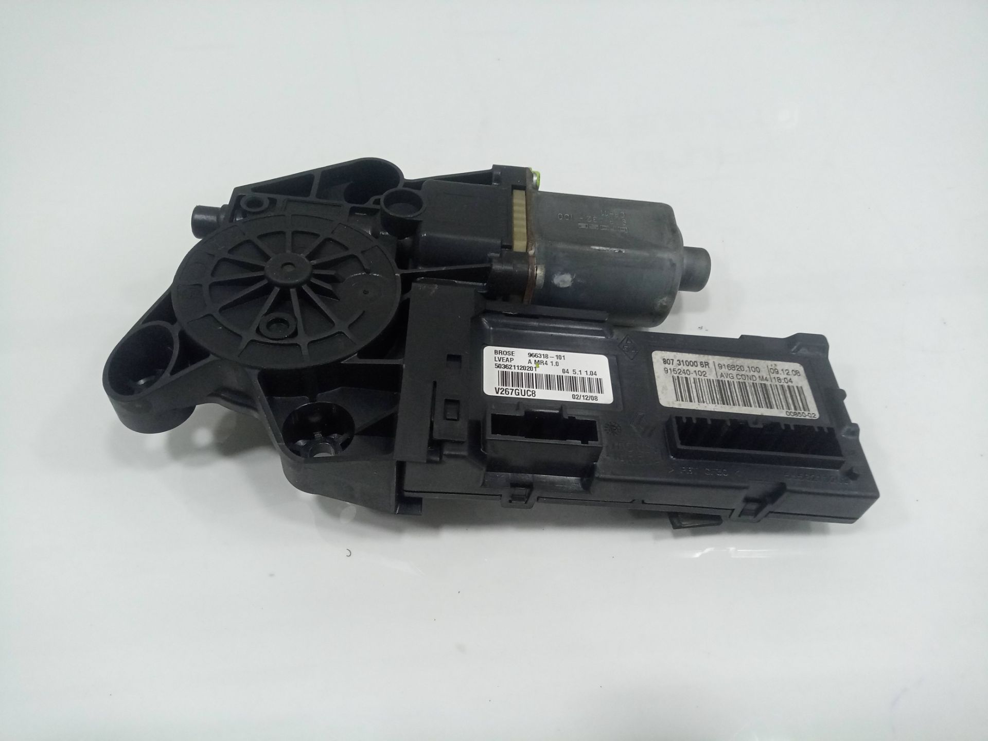 Motor elevalunas delantero izquierdo renault megane iii coupe dynamique