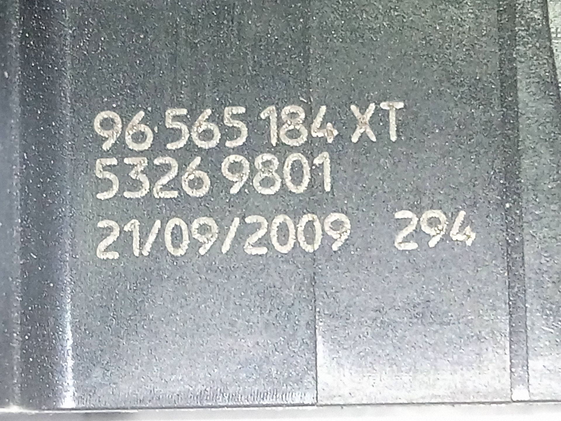 Mando elevalunas delantero derecho peugeot 308 confort