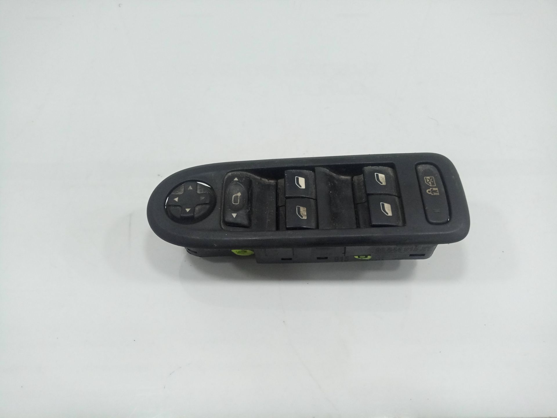 Mando elevalunas delantero izquierdo peugeot 308 confort