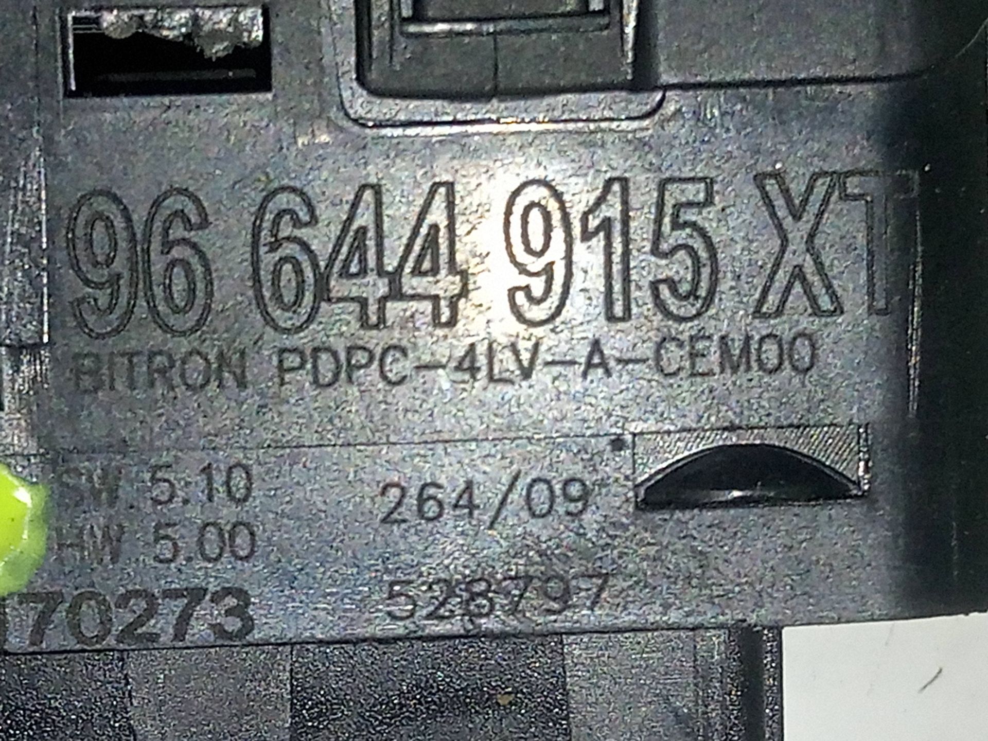 Mando elevalunas delantero izquierdo peugeot 308 confort