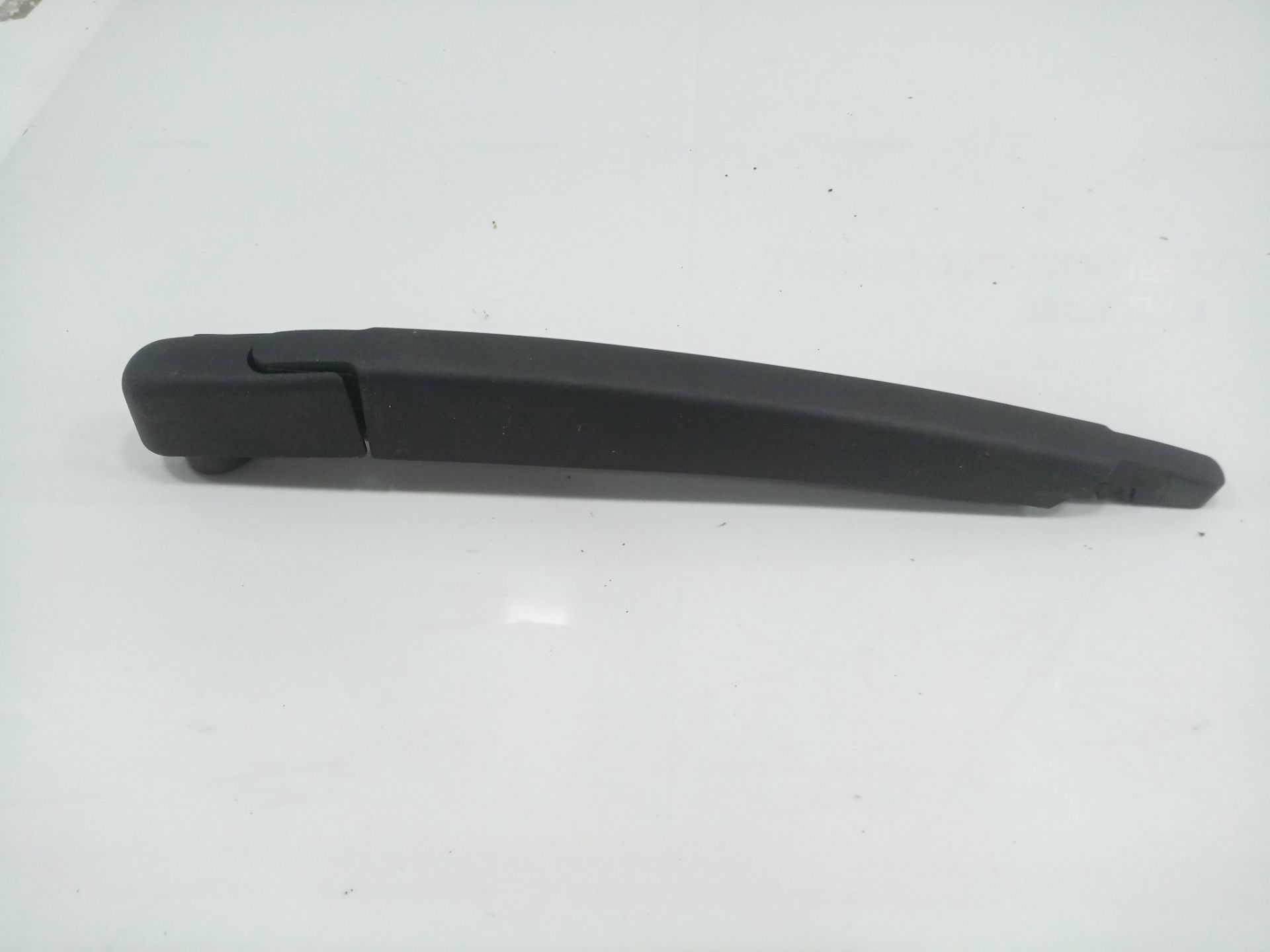 Brazo limpia trasero citroen c3 