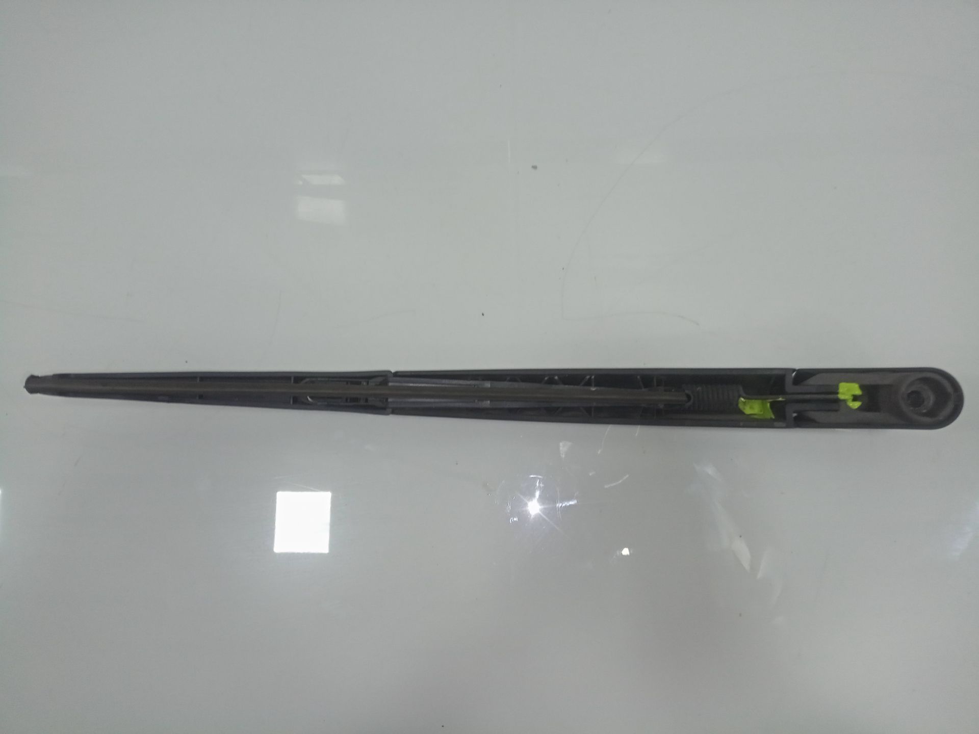 Brazo limpia trasero peugeot 308 confort