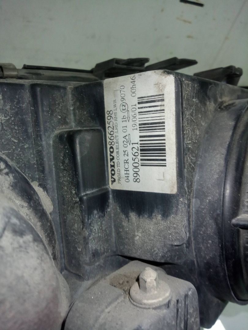 Faro derecho volvo s60 berlina 2.4  (103kw)