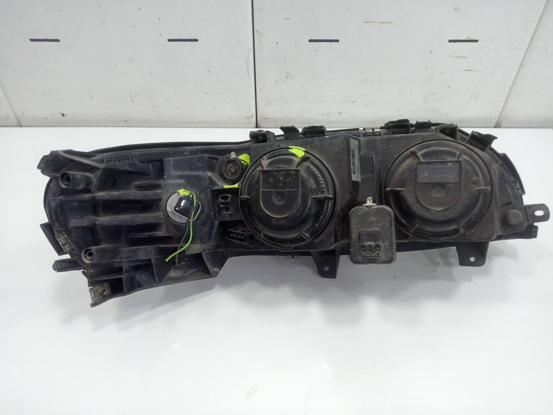 Faro izquierdo volvo s60 berlina 2.4  (103kw)