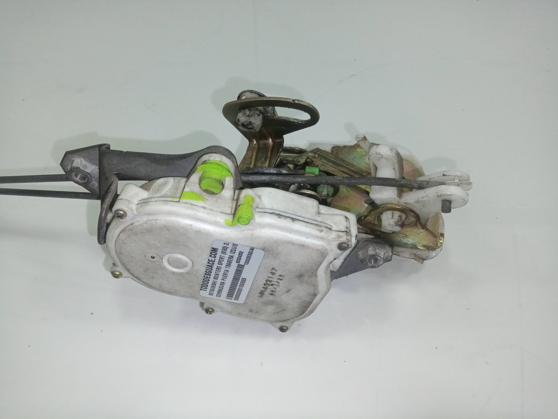 Cerradura puerta trasera izquierda mitsubishi montero sport (k90) 2.5 tdi intense