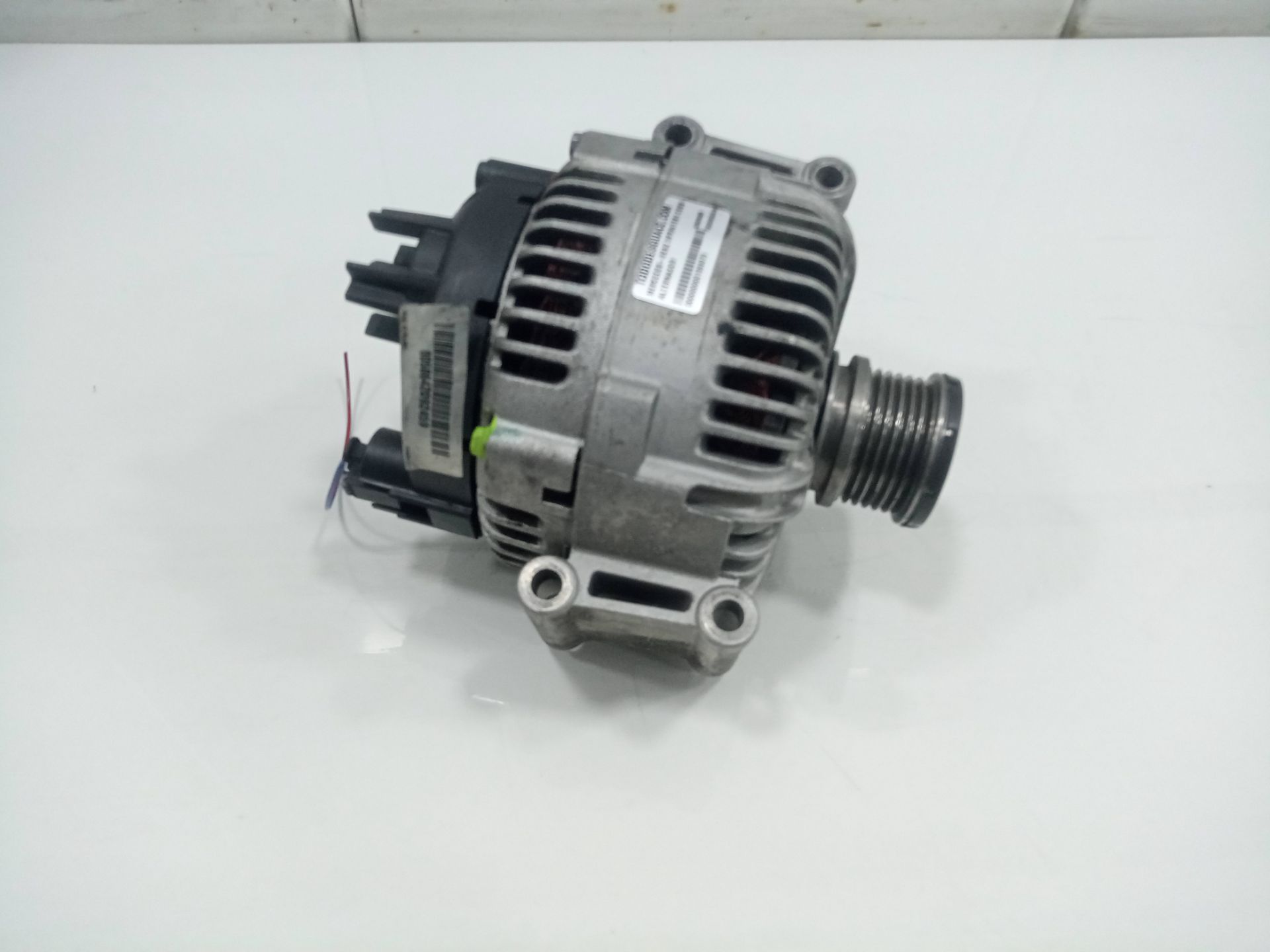 Alternador mercedes-benz sprinter ii kombi 211215 cdi (906.711713)