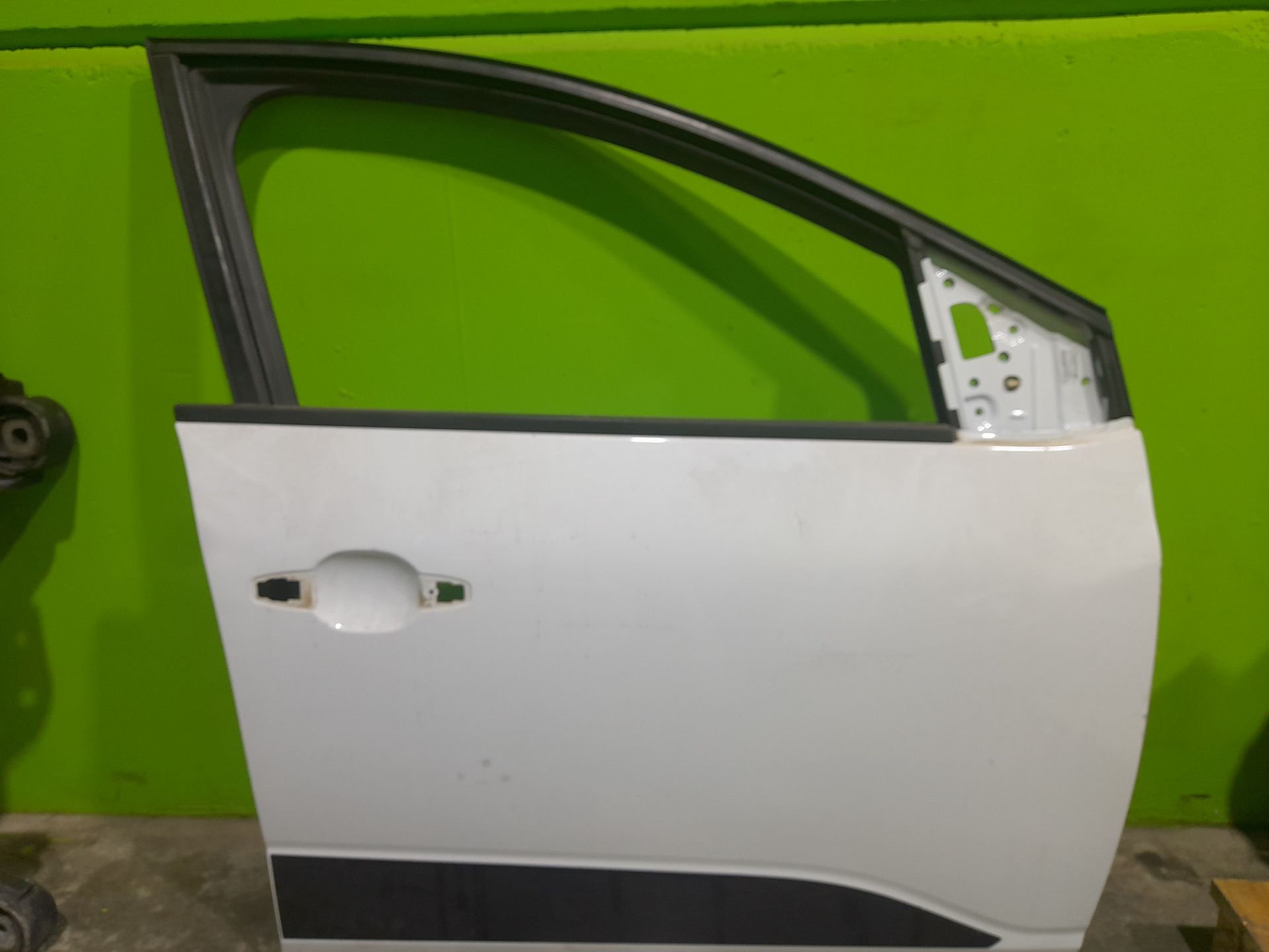 Puerta delantera derecha dacia sandero iii 