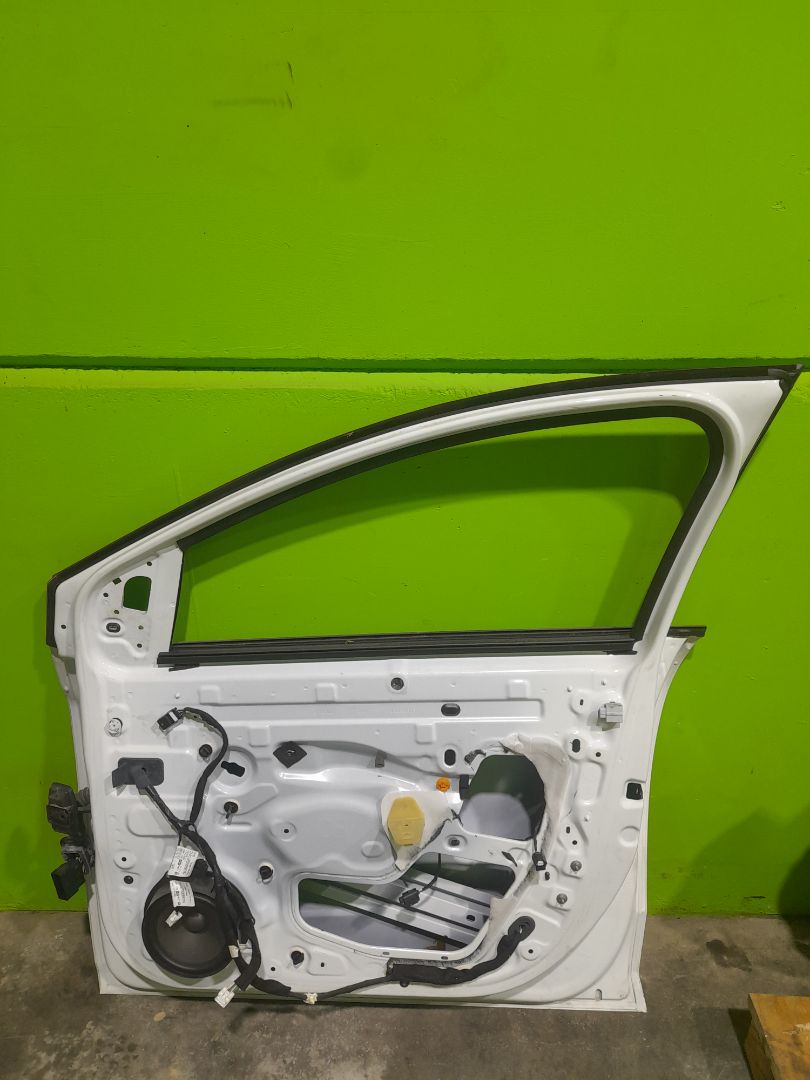 Puerta delantera derecha dacia sandero iii 