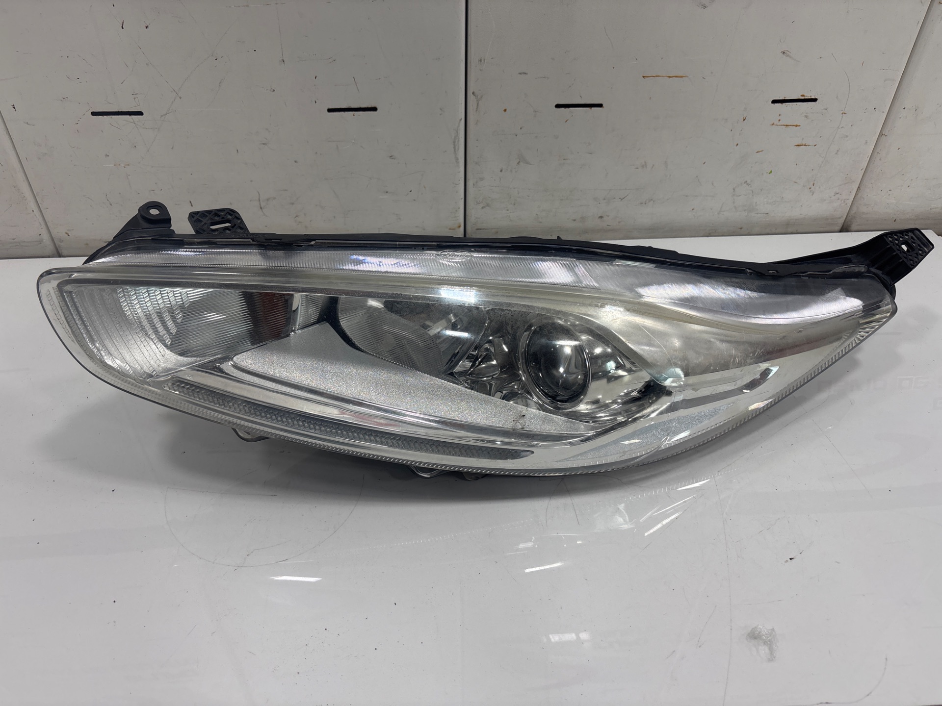 Faro izquierdo ford fiesta (cnn) black edition