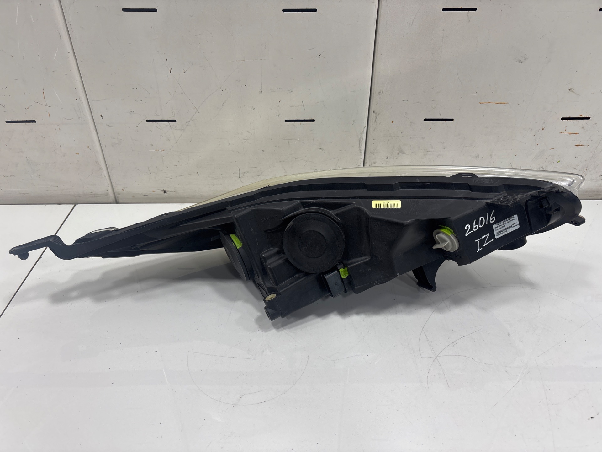 Faro izquierdo ford fiesta (cnn) black edition