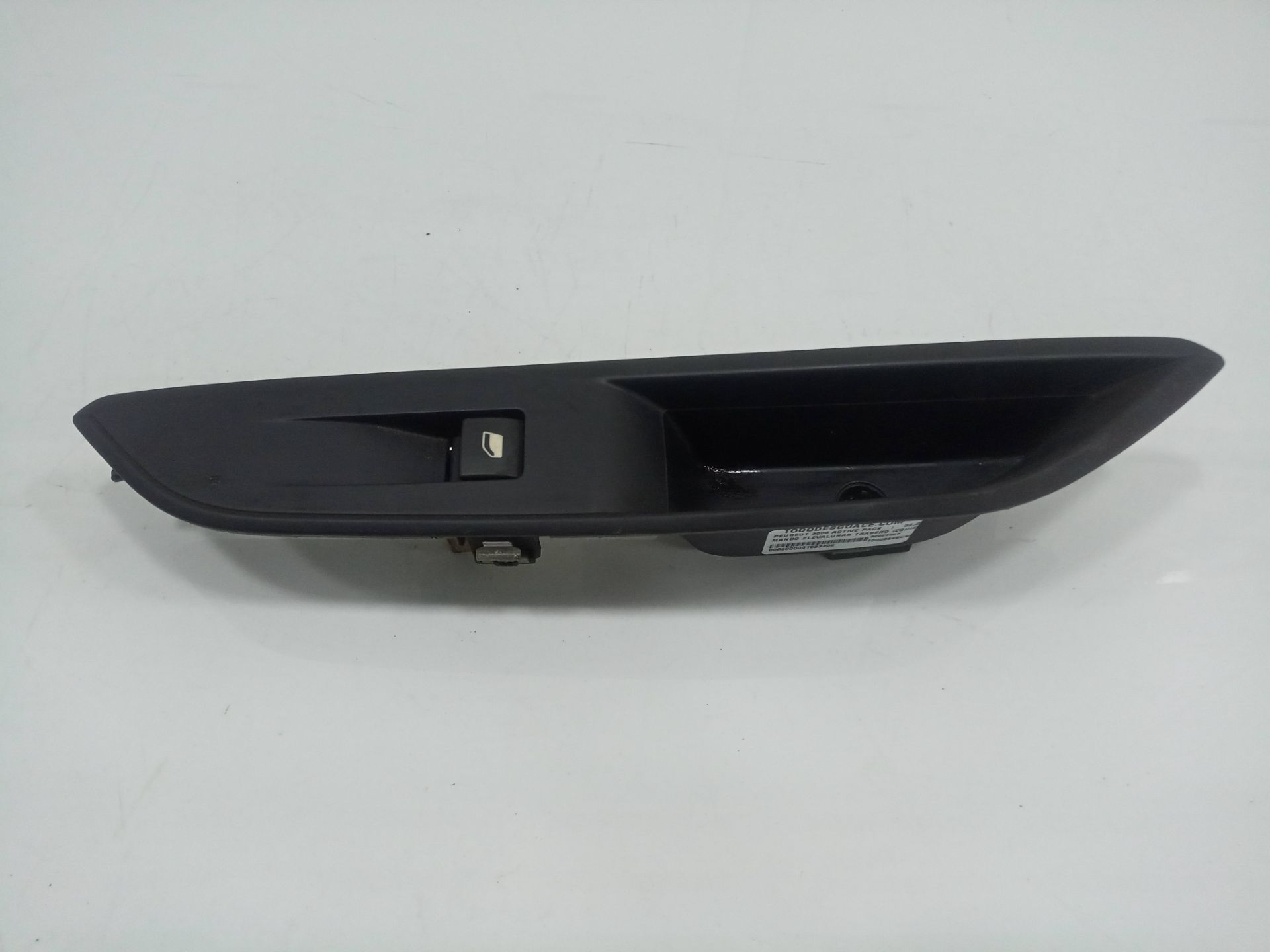 Mando elevalunas trasero izquierdo peugeot 3008 active pack