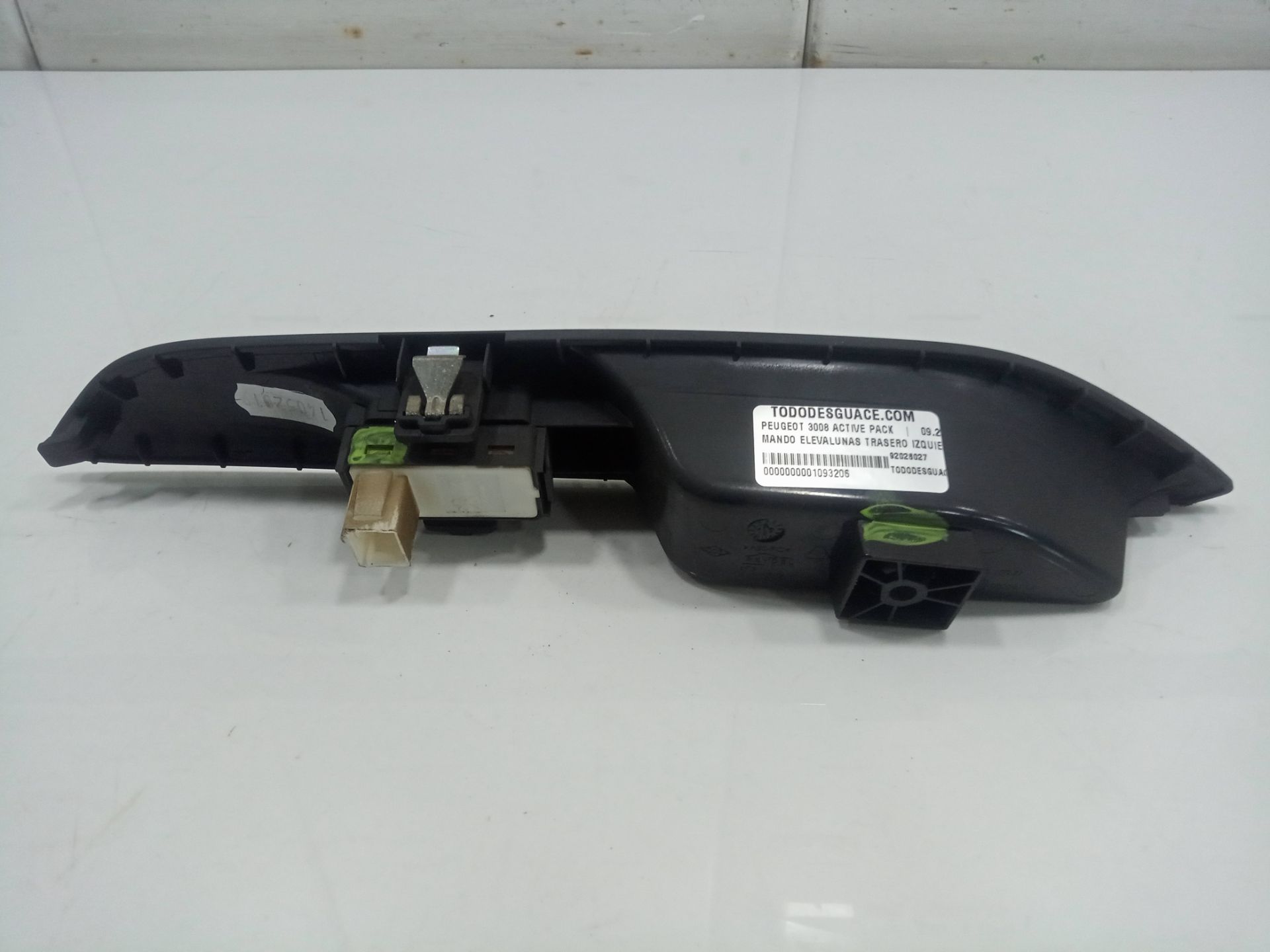 Mando elevalunas trasero izquierdo peugeot 3008 active pack