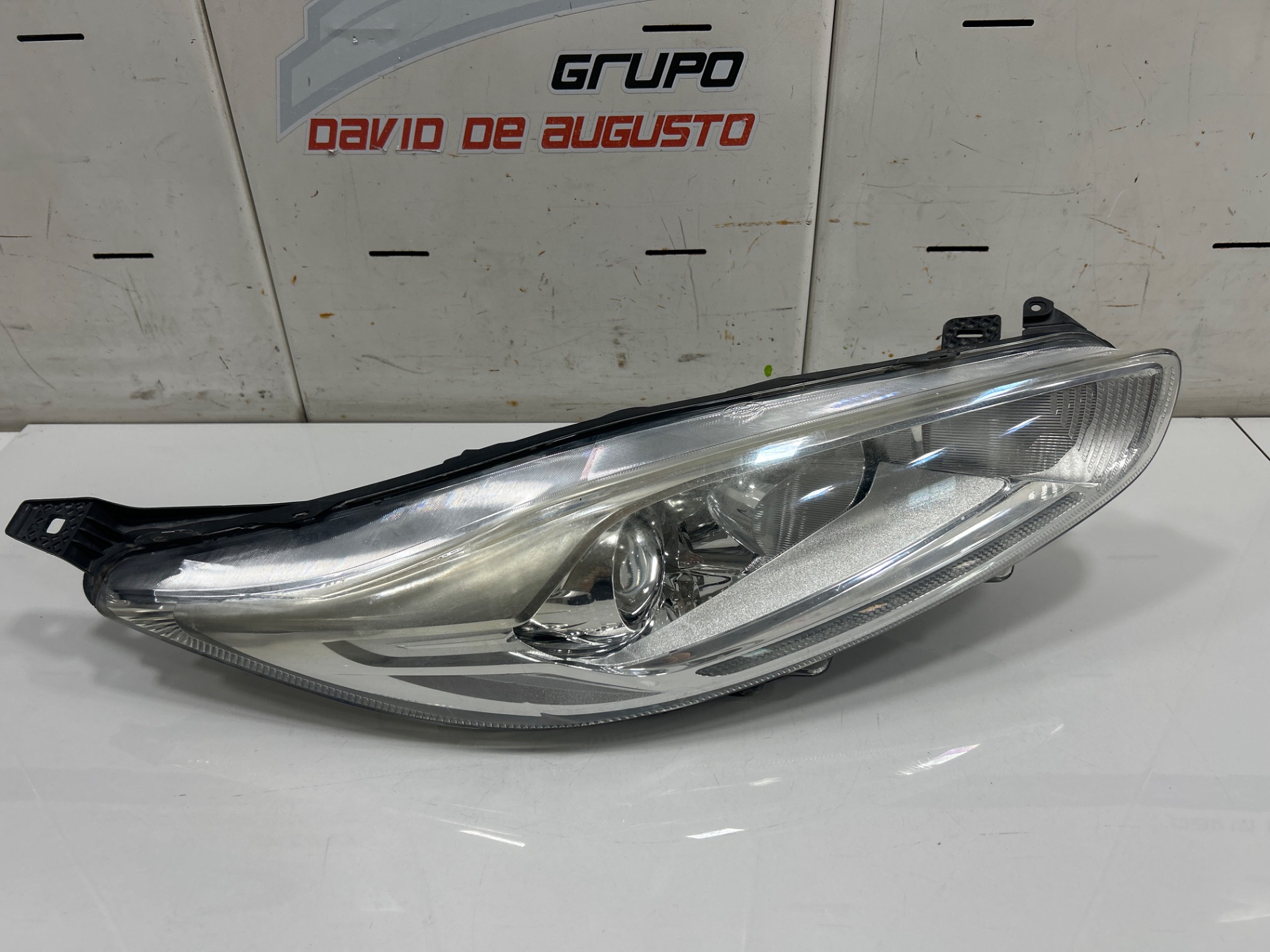 Faro derecho ford fiesta (cnn) black edition
