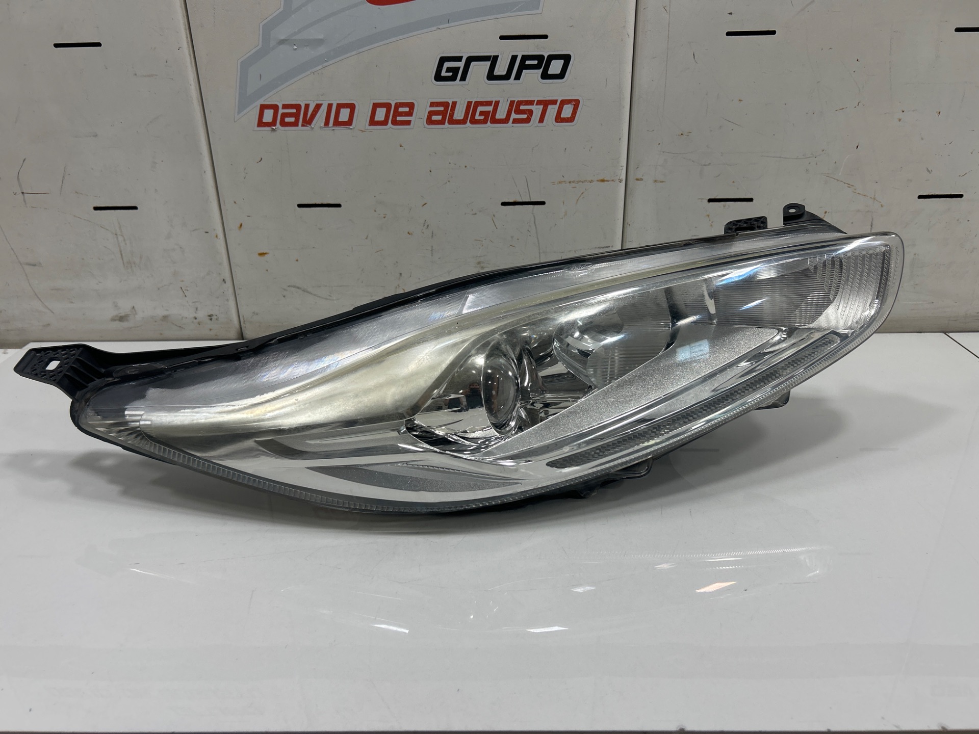 Faro derecho ford fiesta (cnn) black edition