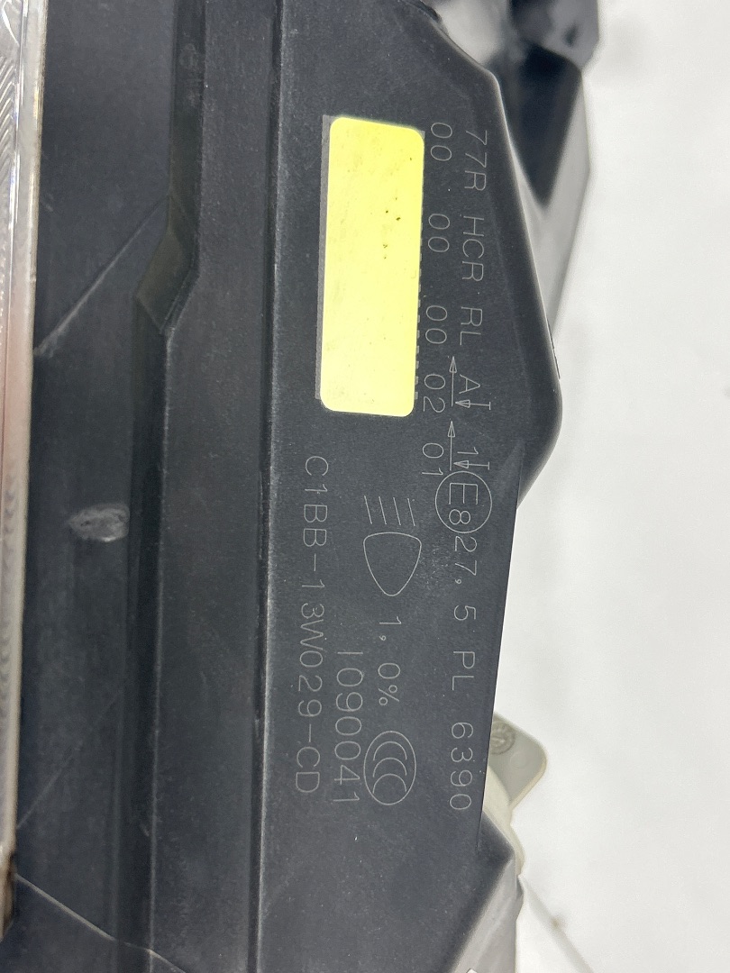 Faro derecho ford fiesta (cnn) black edition