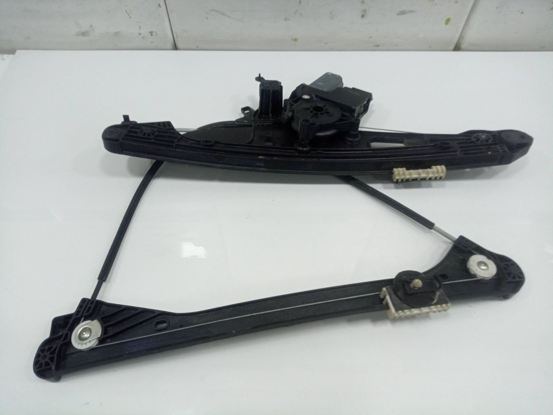 Elevalunas delantero derecho peugeot 3008 active pack