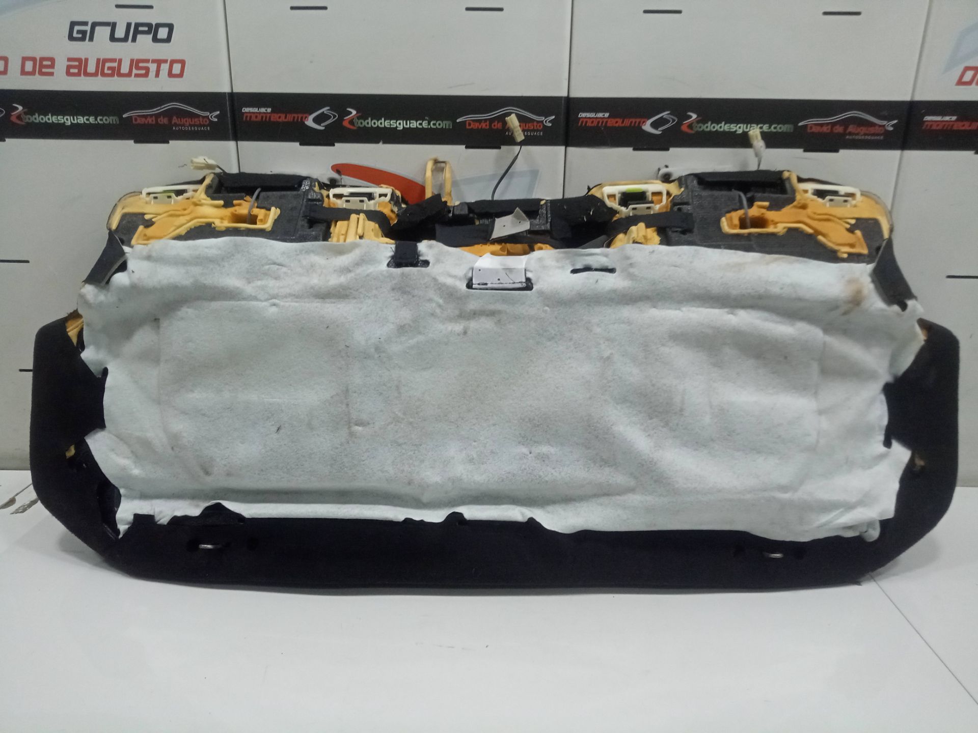 Asiento trasero toyota corolla (e21) hybrid style