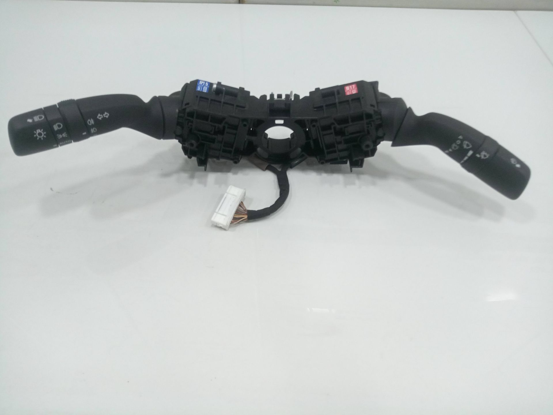 Mando multifuncion toyota corolla (e21) hybrid style