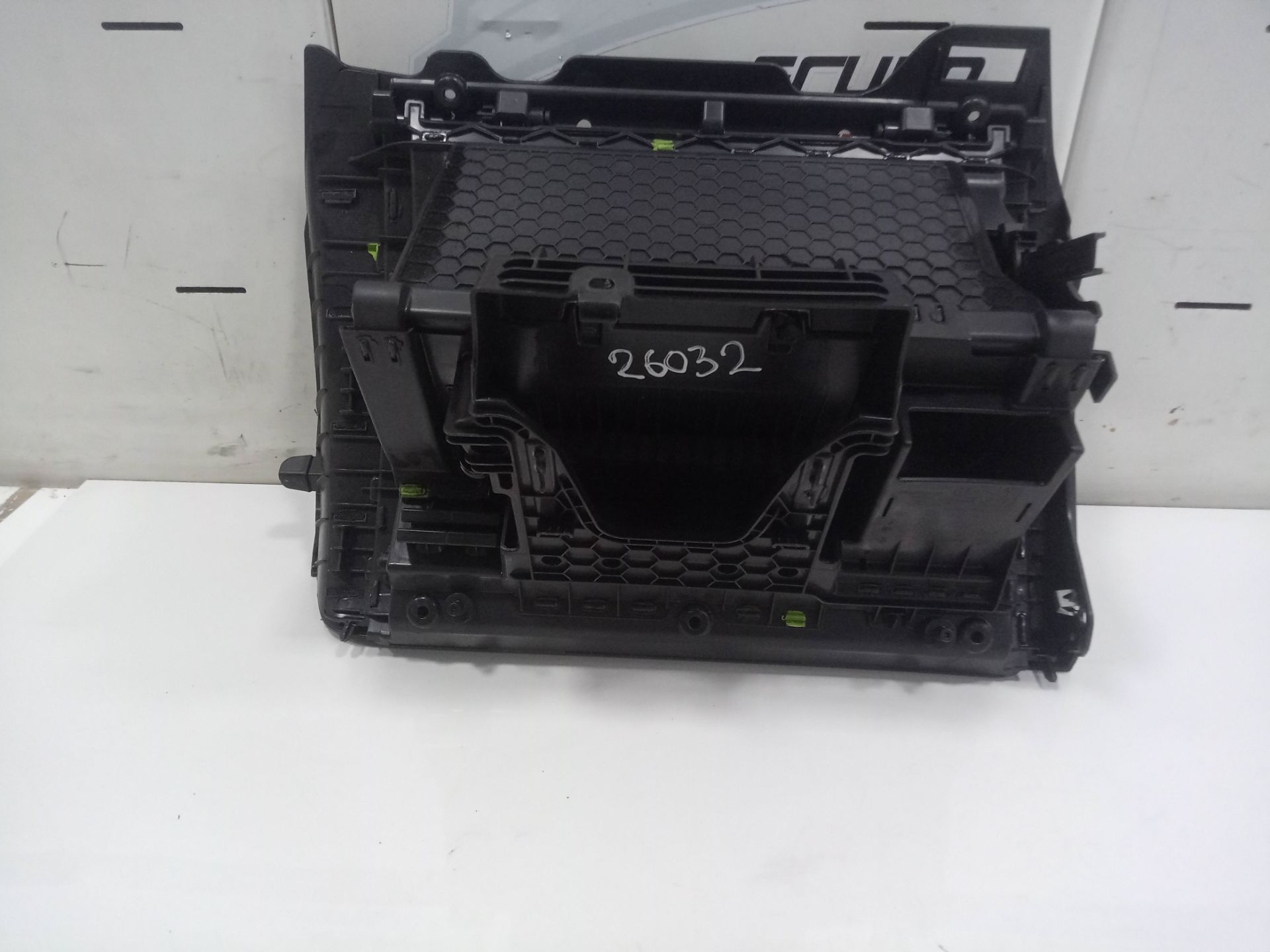 Guantera volkswagen golf sportsvan vii (an1)(09.2017) advance