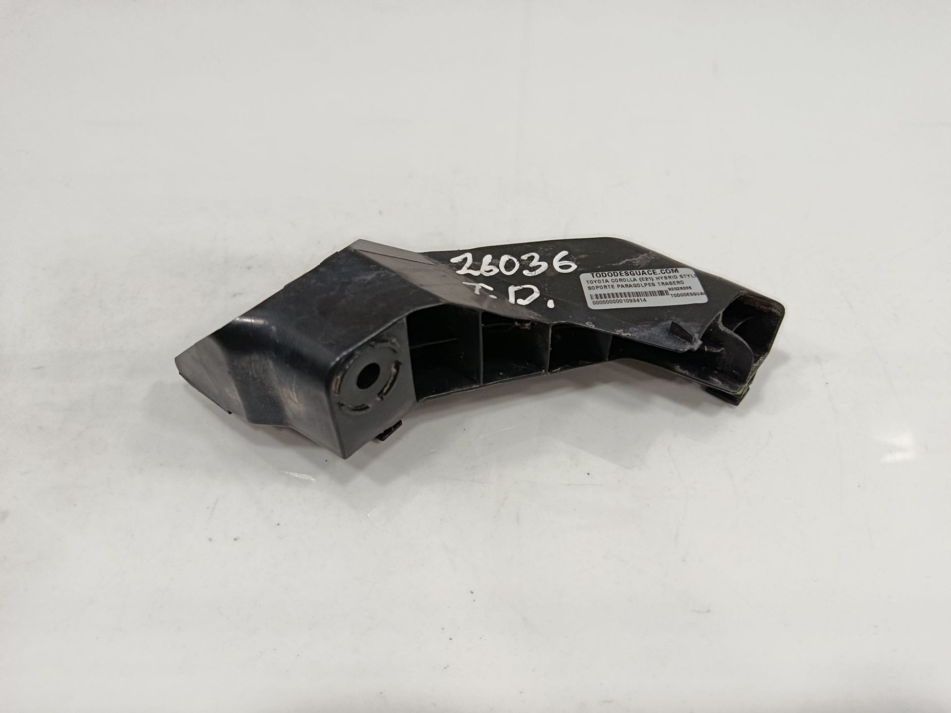 Soporte paragolpes trasero toyota corolla (e21) hybrid style