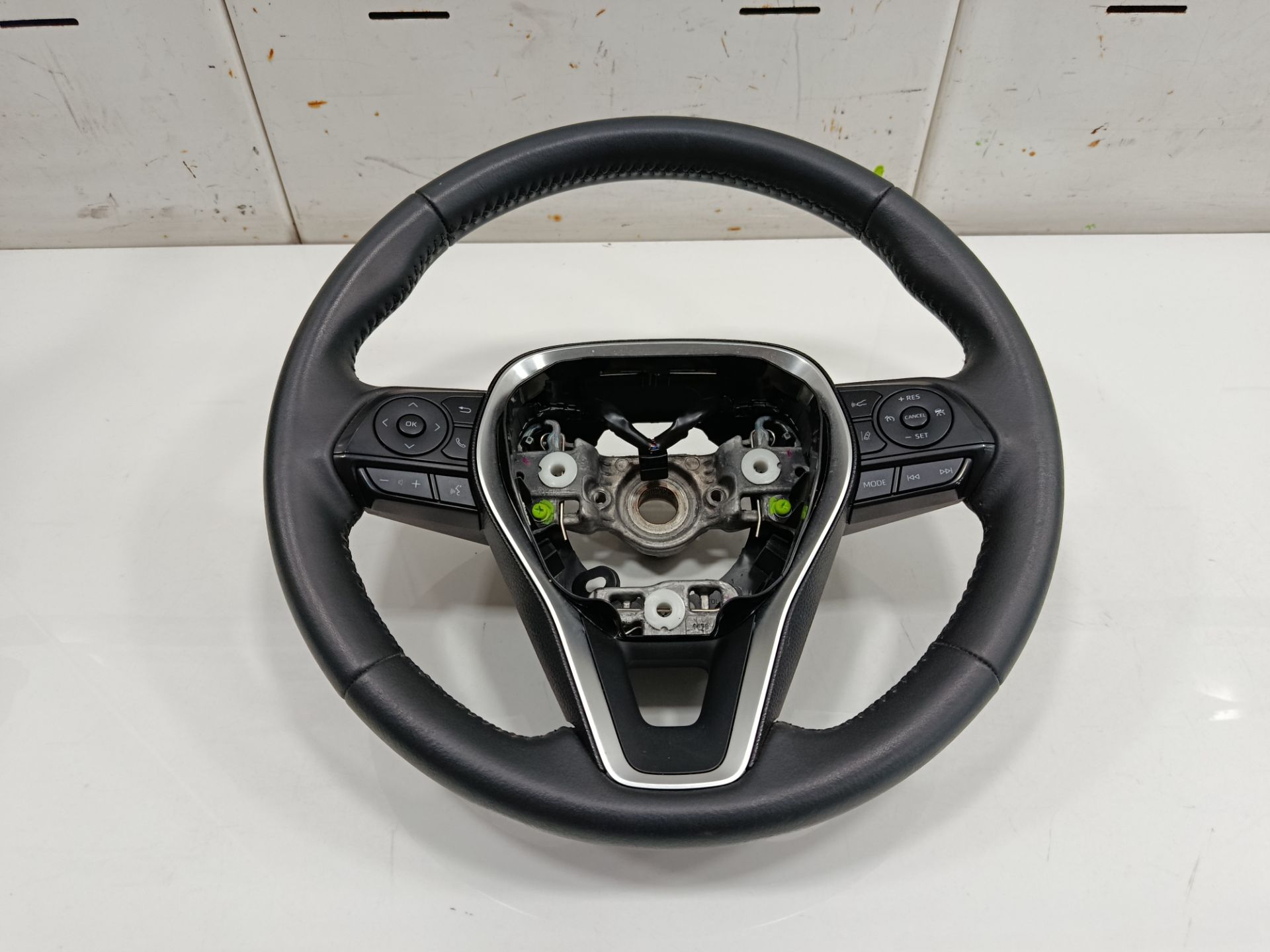 Volante toyota corolla (e21) hybrid style