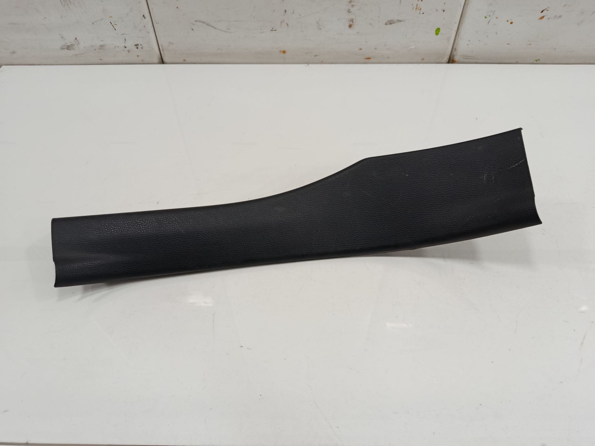 Moldura toyota corolla (e21) hybrid style