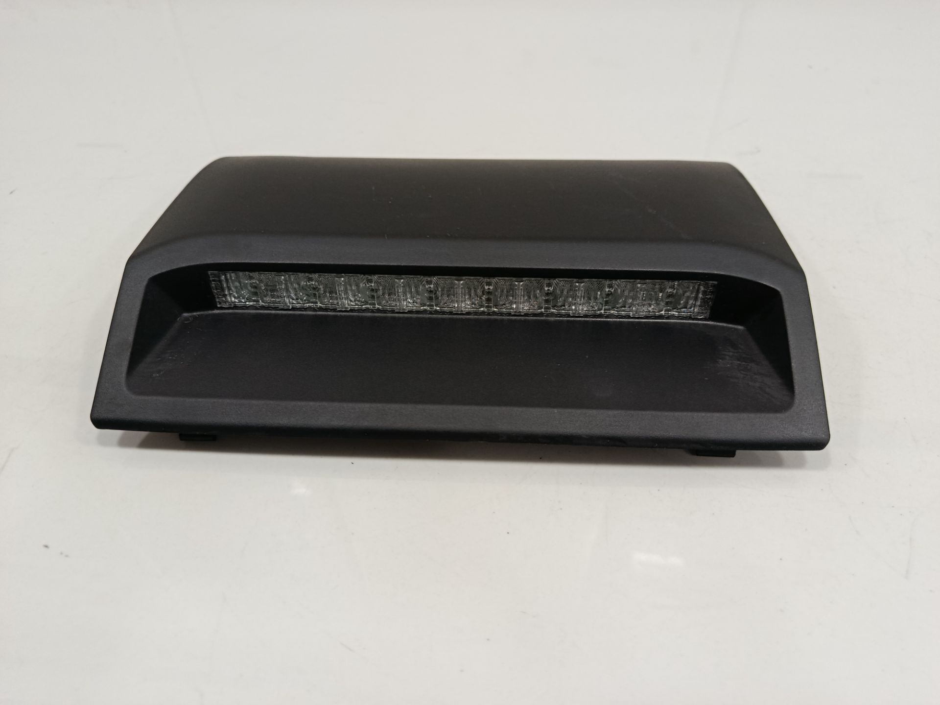 Luz central de freno toyota corolla (e21) hybrid style
