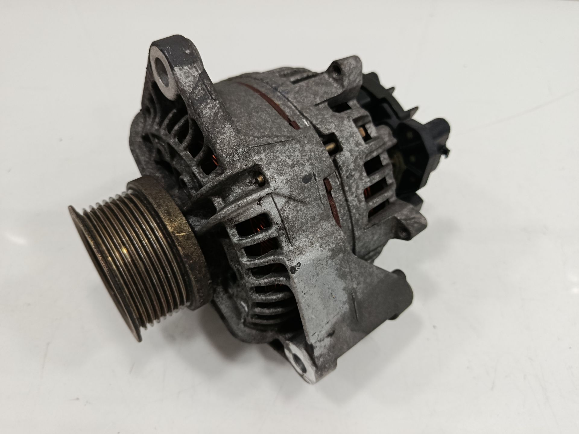 Alternador mercedes-benz atego 2-ejes 18 t bm 95024 (1998) 