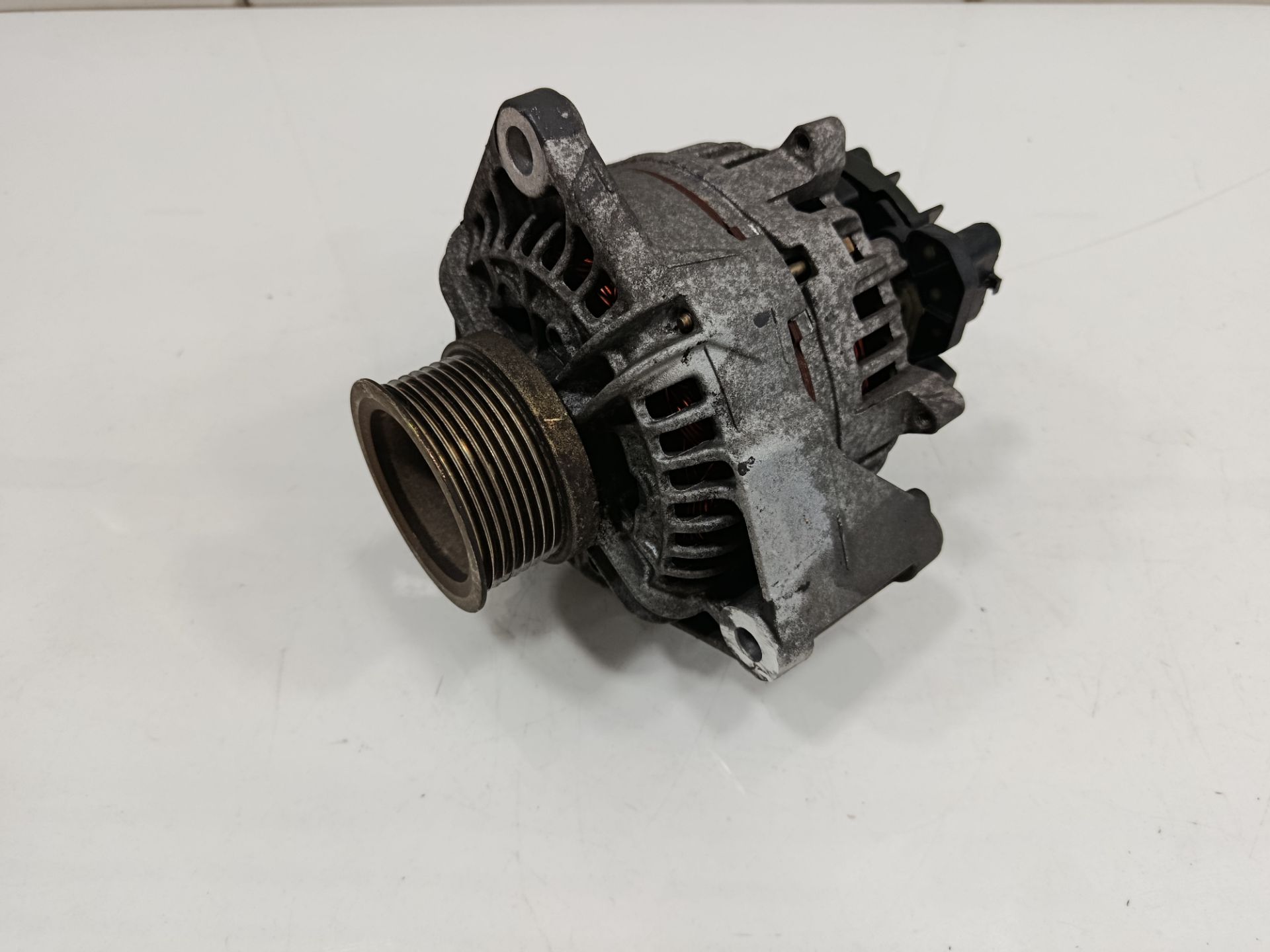 Alternador mercedes-benz atego 2-ejes 18 t bm 95024 (1998) 