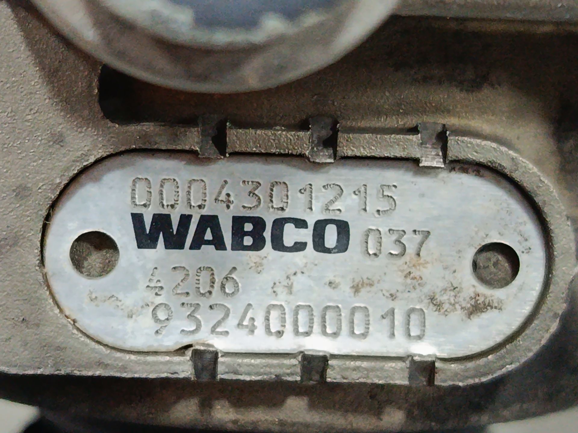 No identificado mercedes-benz atego 2-ejes 18 t bm 95024 (1998) 