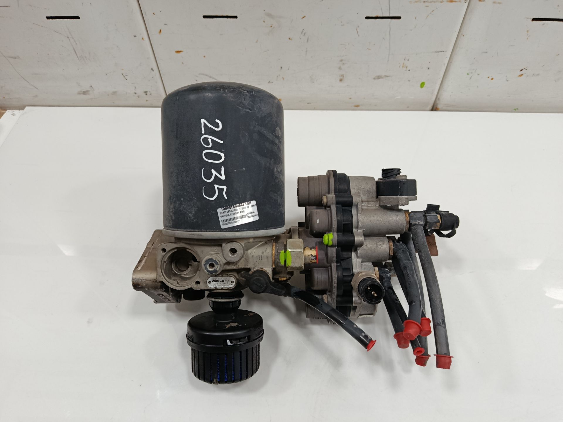 No identificado mercedes-benz atego 2-ejes 18 t bm 95024 (1998) 