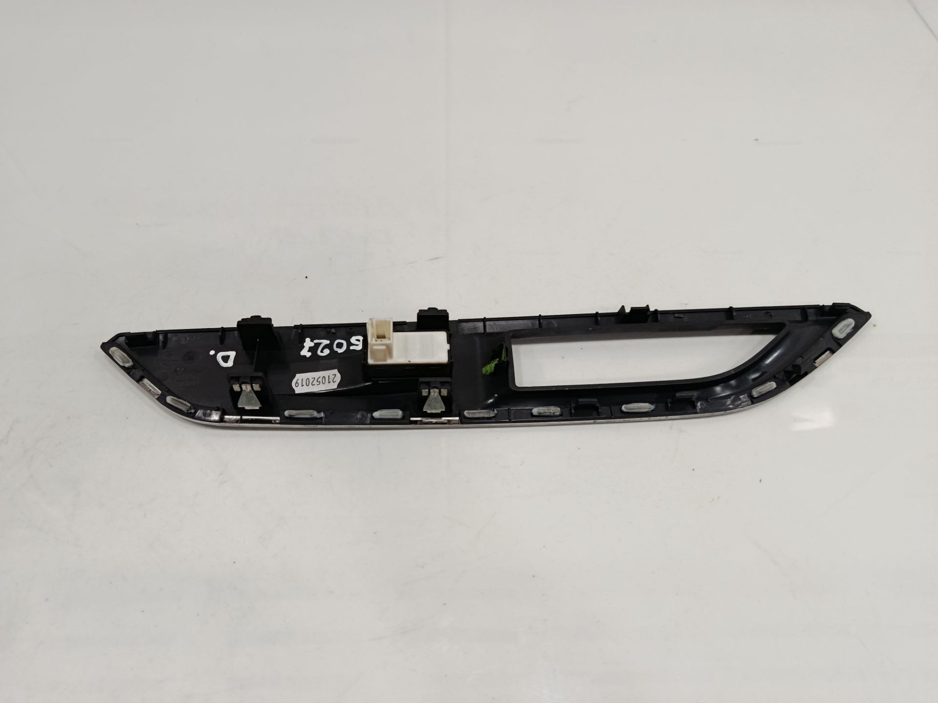 Mando elevalunas delantero derecho peugeot 3008 active pack