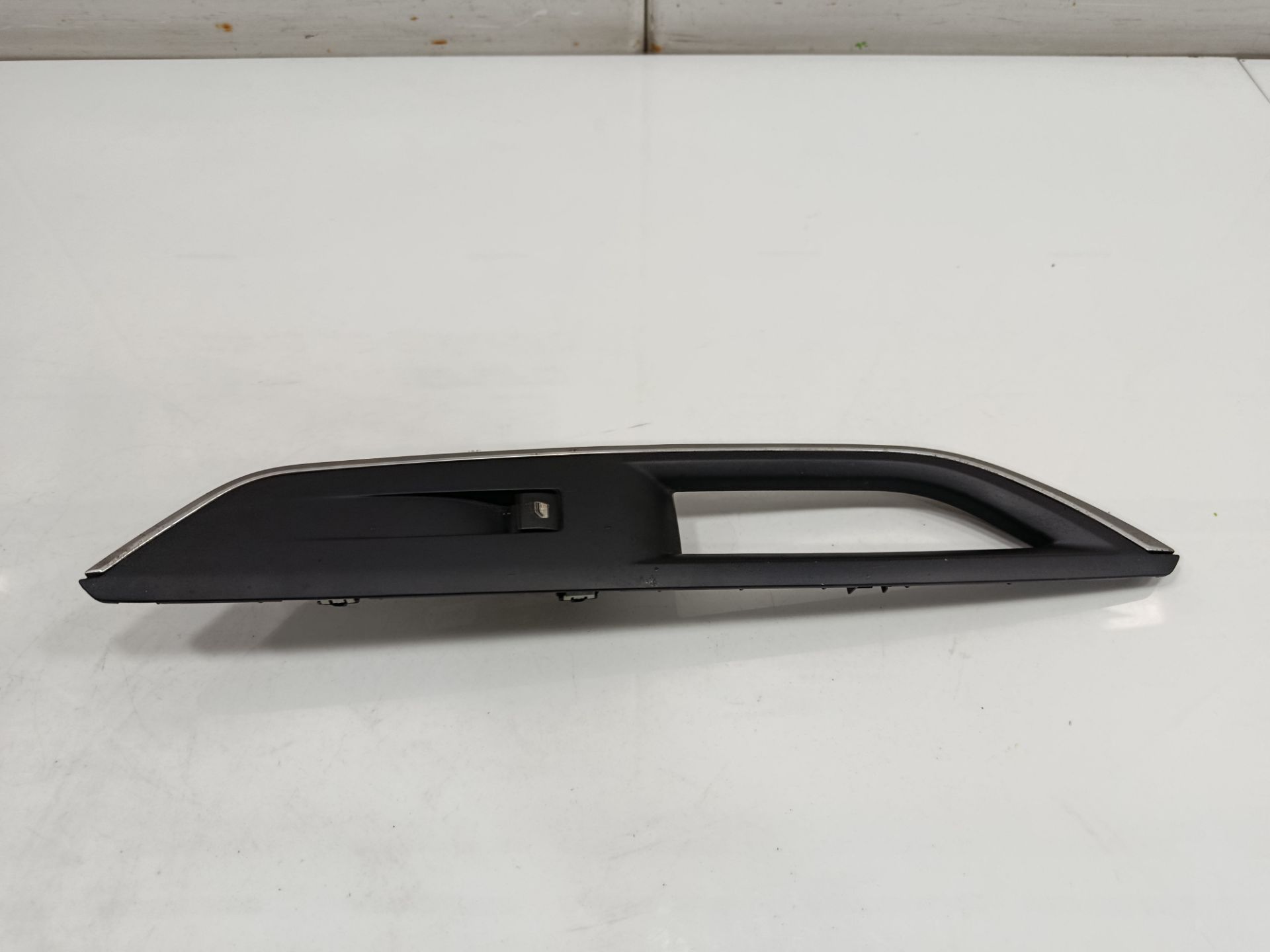 Mando elevalunas delantero derecho peugeot 3008 active pack