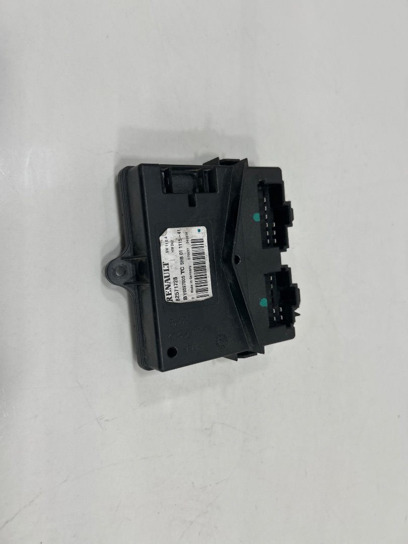 Modulo electronico renault  no identificado