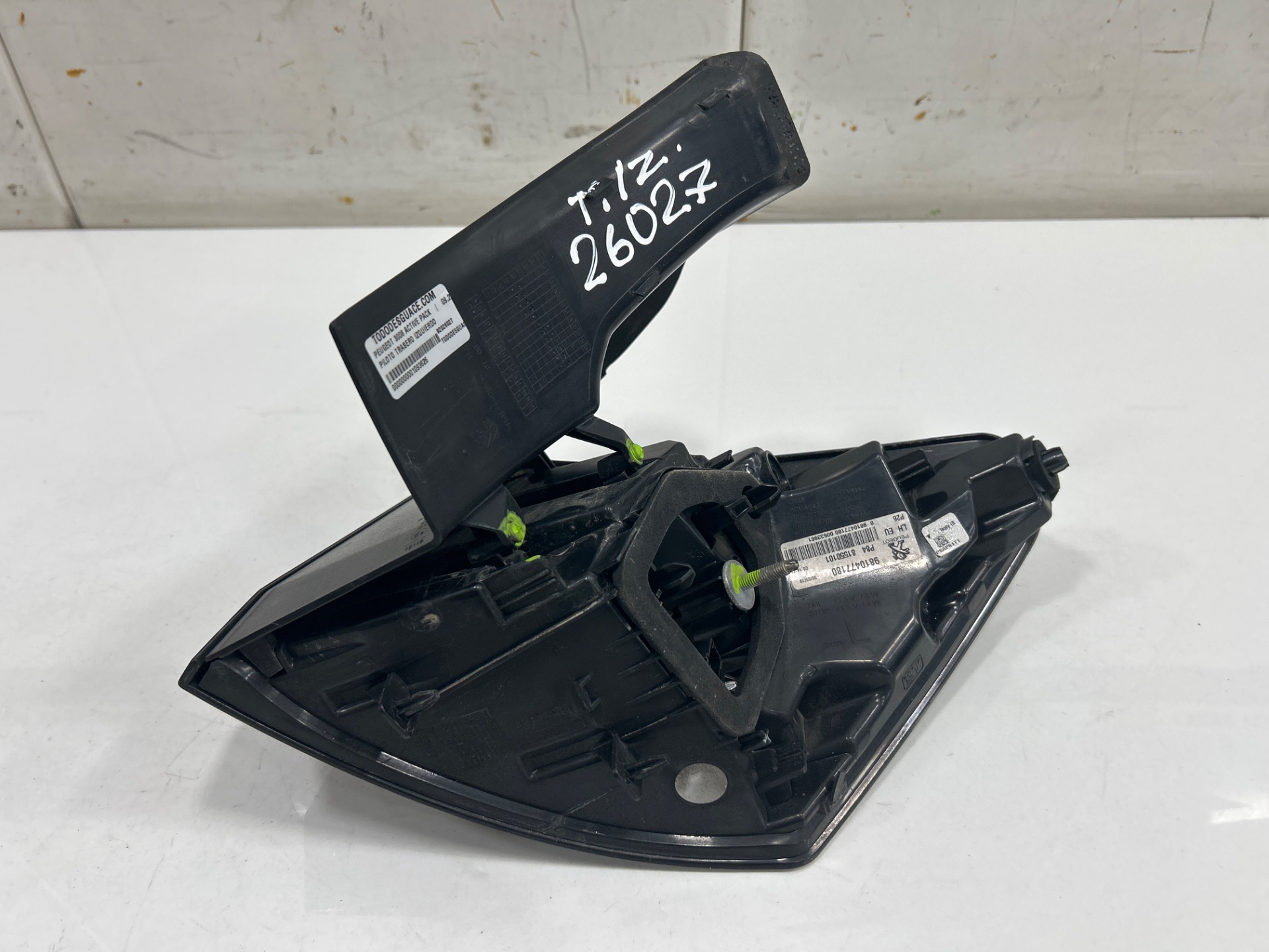 Piloto trasero izquierdo peugeot 3008 active pack