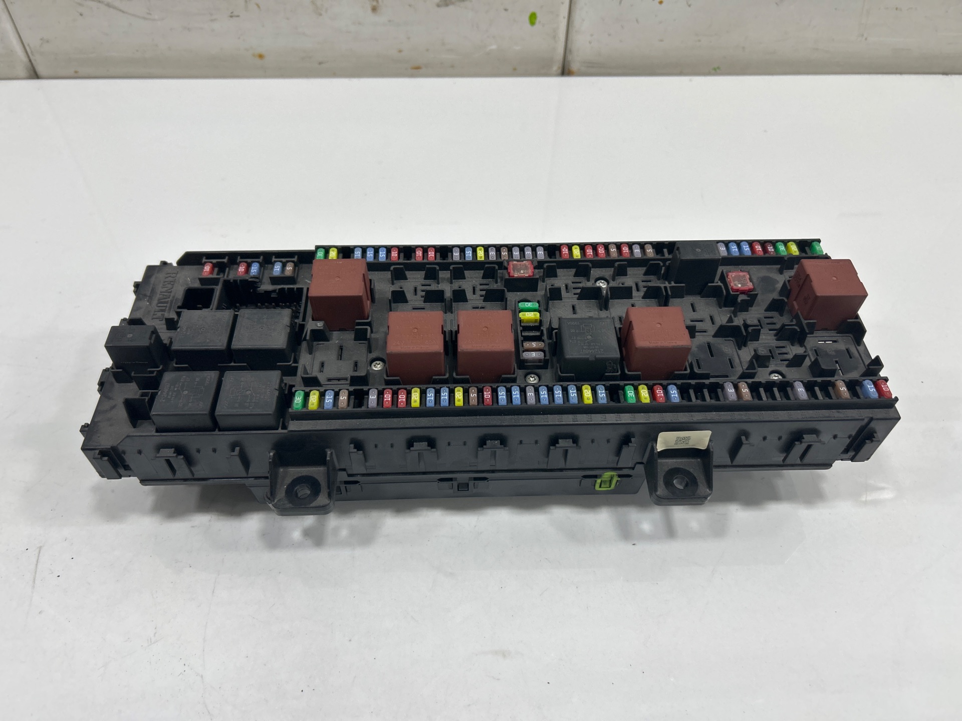Caja reles / fusibles renault  no identificado