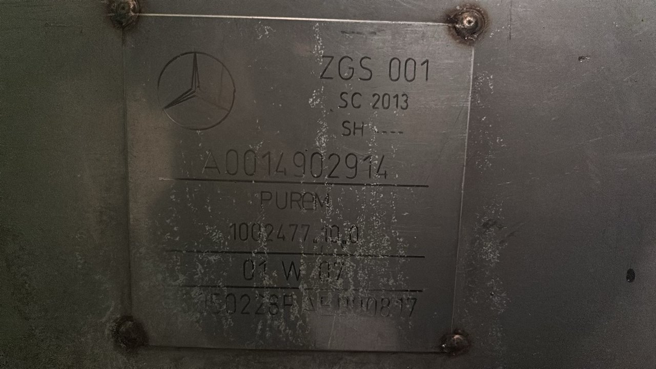 Catalizador mercedes-benz  no identificado