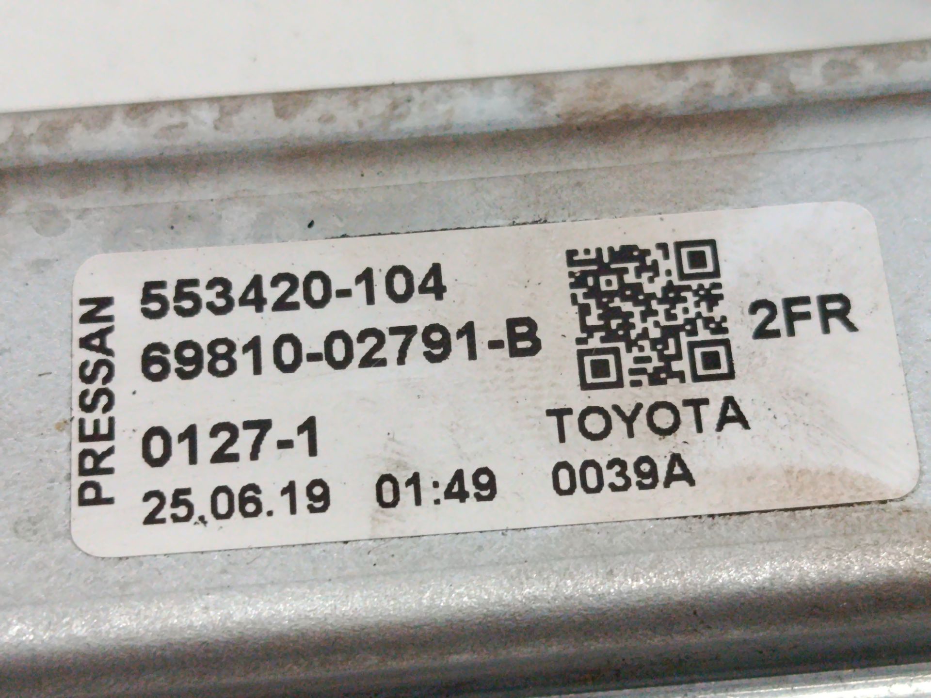 Elevalunas delantero derecho toyota corolla (e21) hybrid style