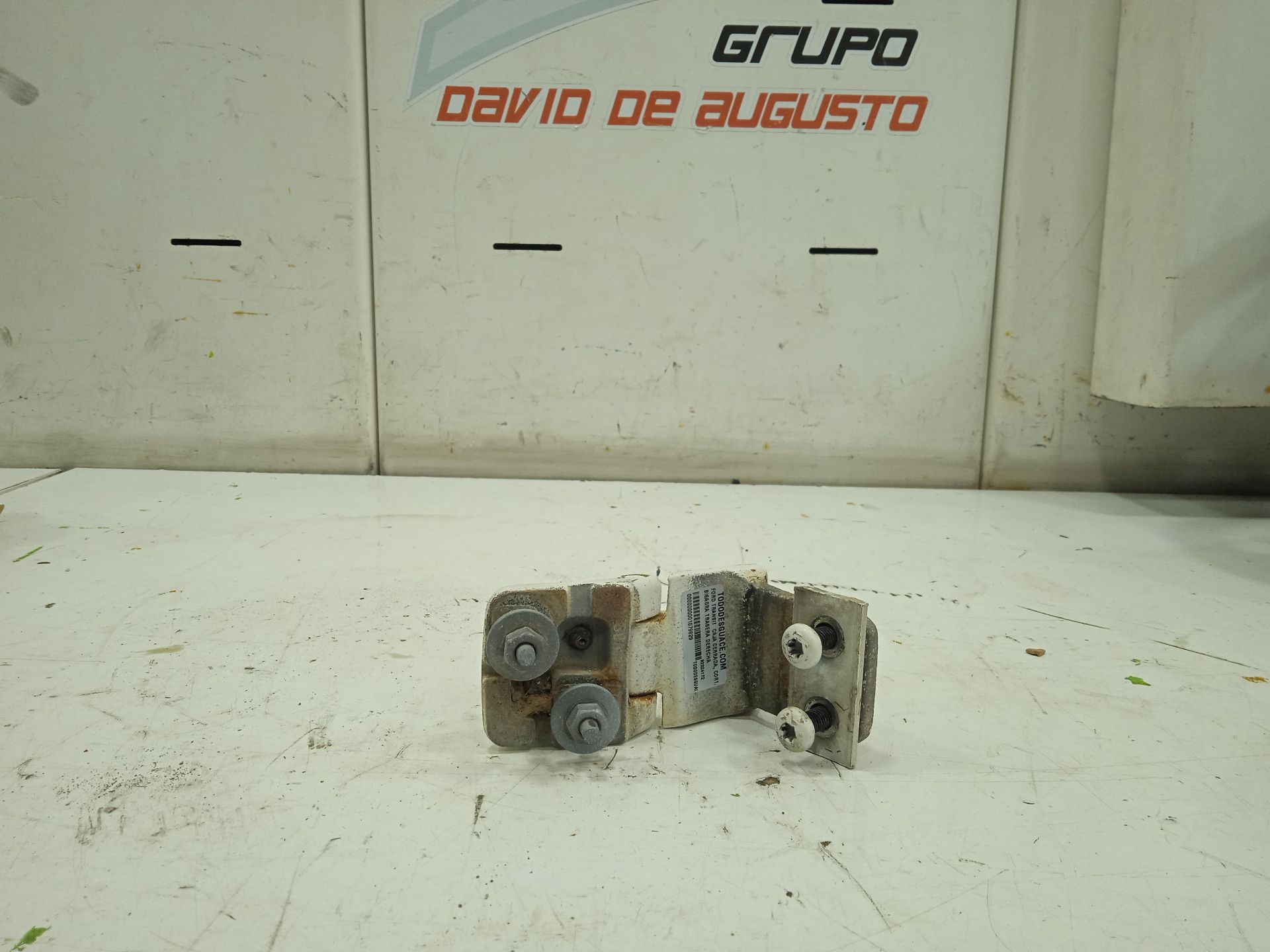 Bisagra trasera derecha ford transit caja cerrada corta (fy) (2000 ) 