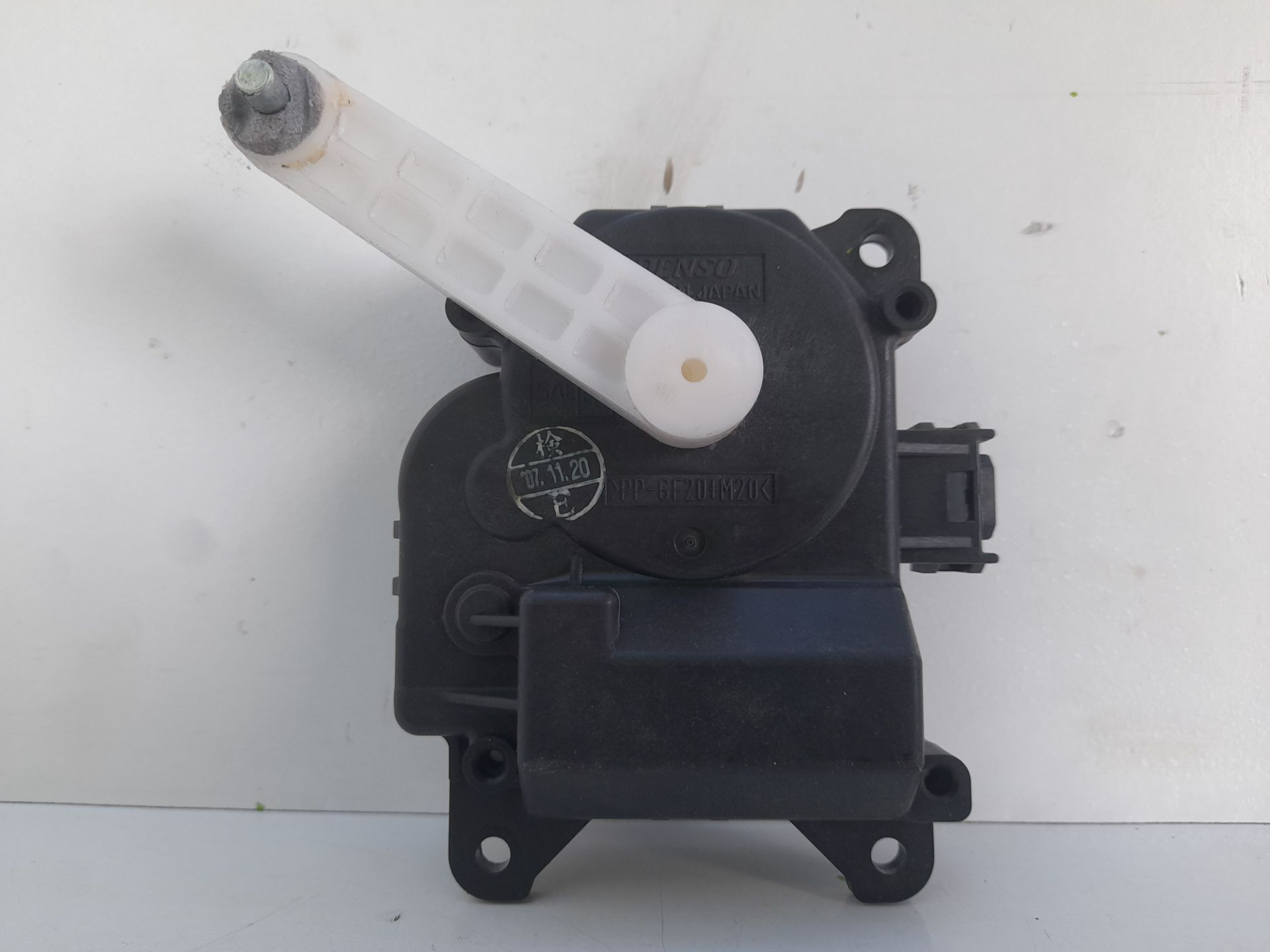 Servomotor de calefaccion toyota corolla verso (r1) 2.2 d4d luna