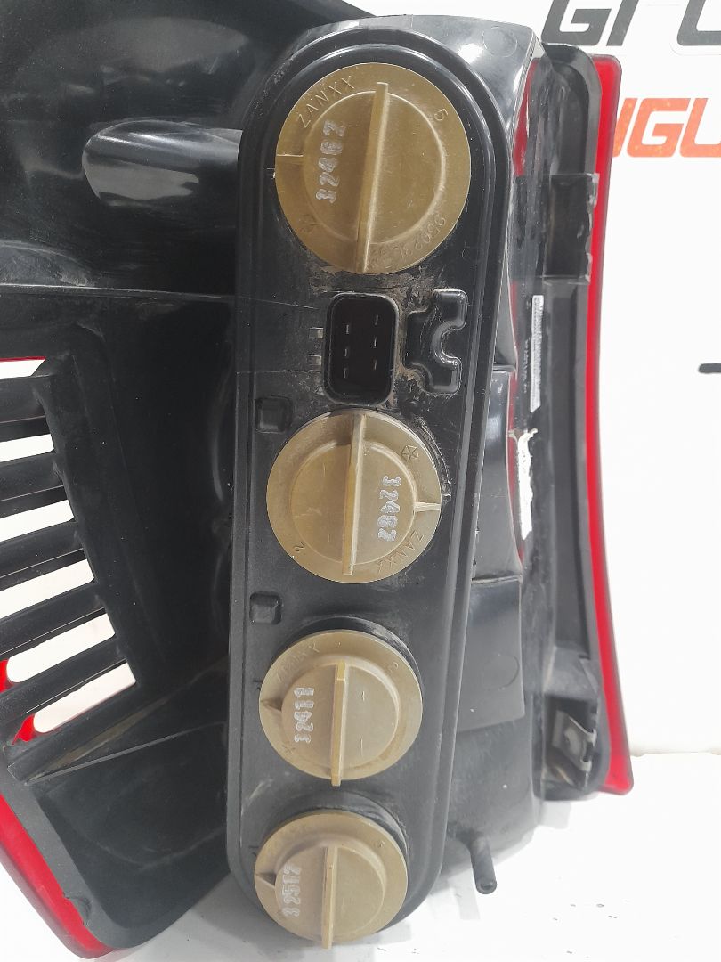 Piloto trasero derecho jeep gr.cherokee (wjwg) 2.7 crd limited