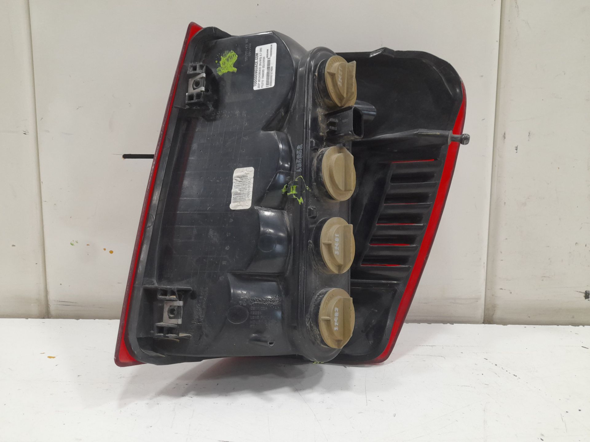 Piloto trasero izquierdo jeep gr.cherokee (wjwg) 2.7 crd limited