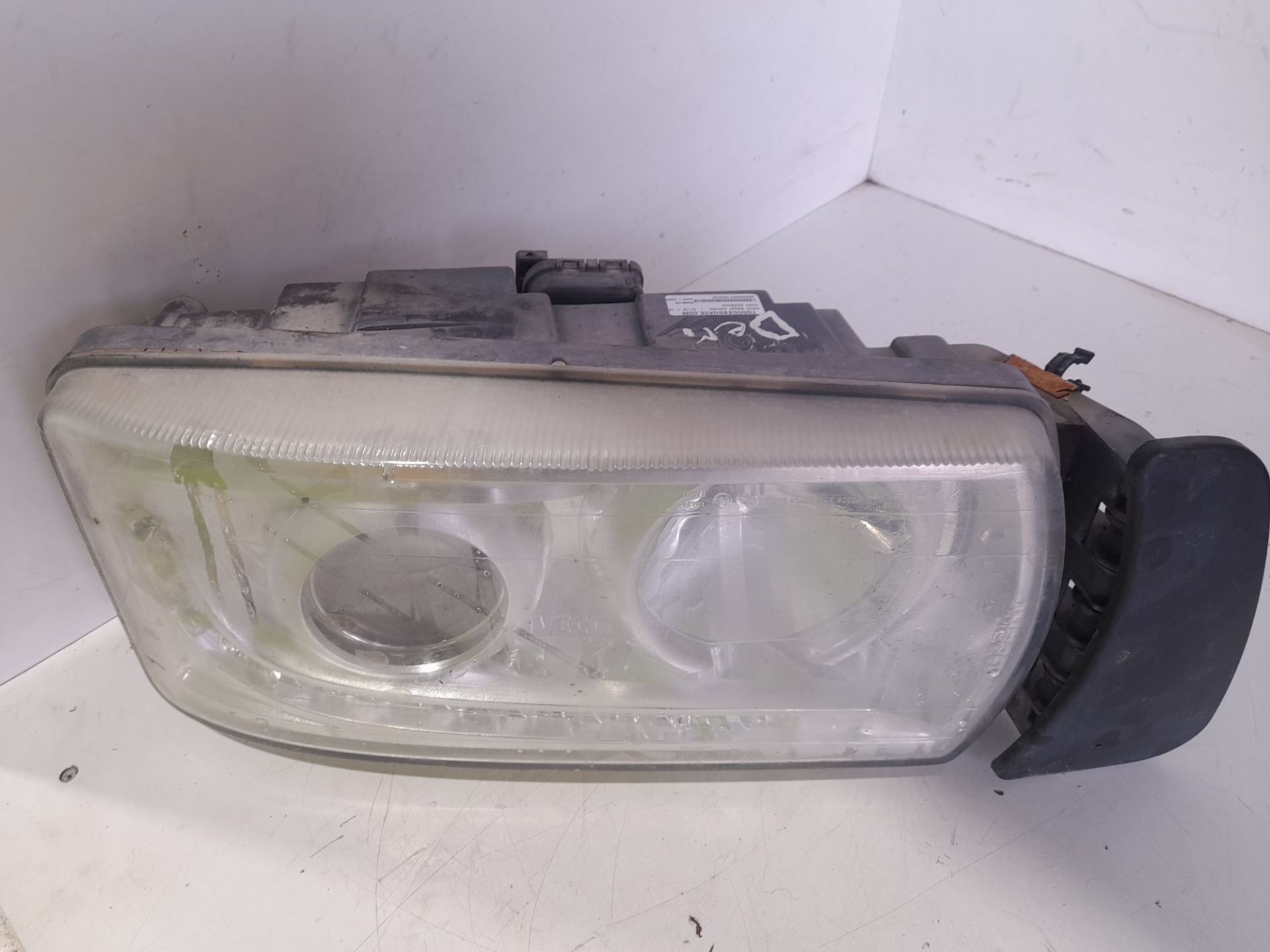 Faro derecho iveco ms34y ad340x