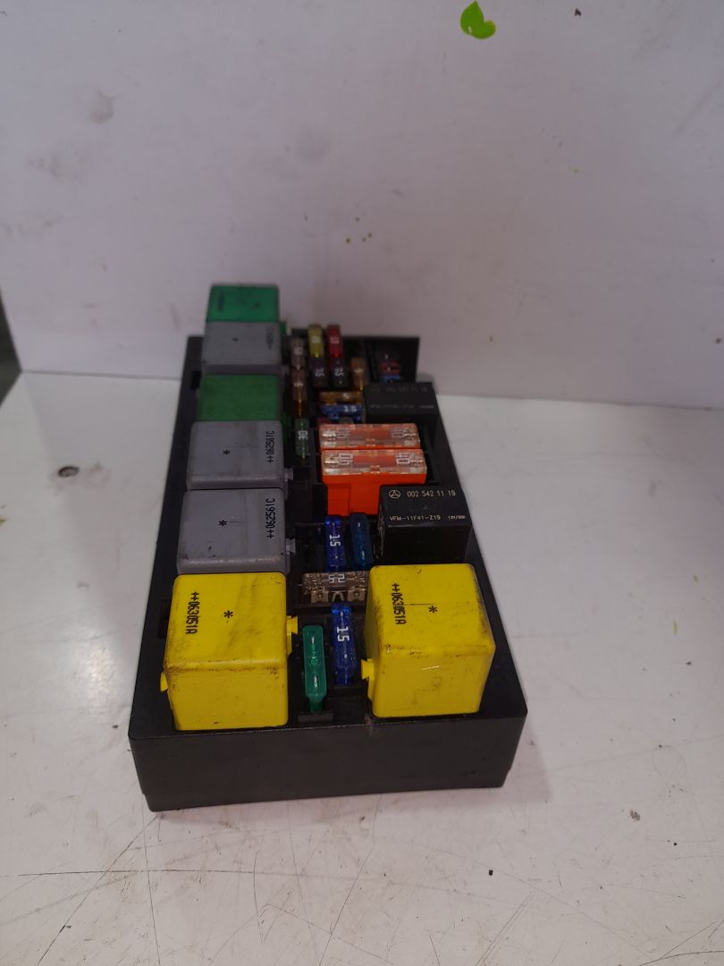 Caja reles / fusibles mercedes-benz clase r (w251) 320 cdi (251.022)