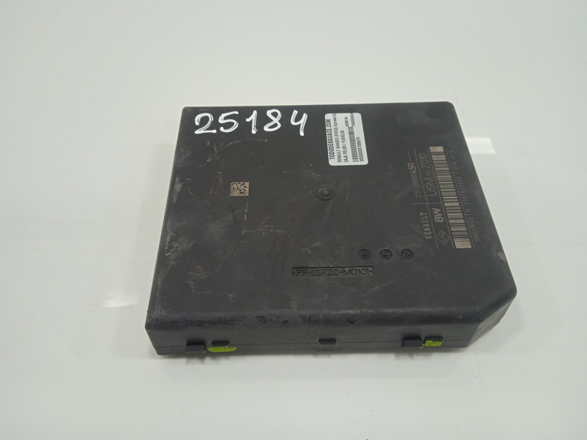 Caja reles / fusibles renault kangoo (fkc0) express confort