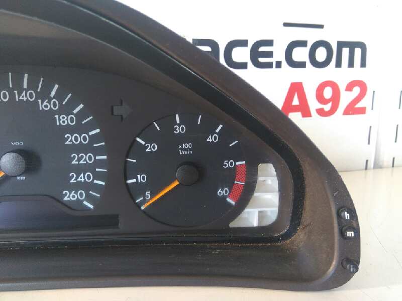 Cuadro instrumentos mercedes-benz clase e (w210) berlina diesel 300 turbodiesel (210.025)