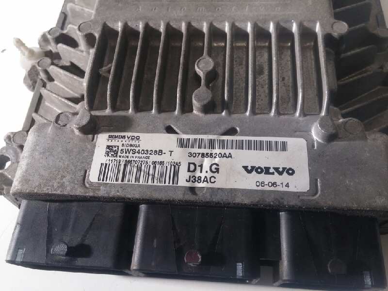 Centralita motor uce volvo s40 berlina 2.0 d momentum